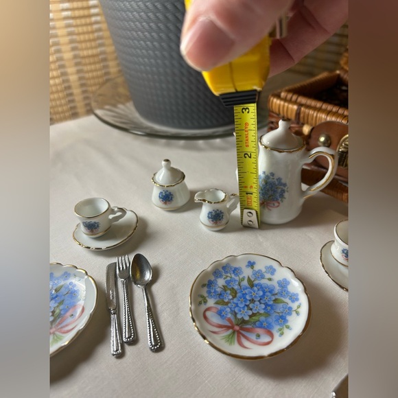 Reutter Porzellan Vintage Miniature Tea Set - Picture 10 of 13